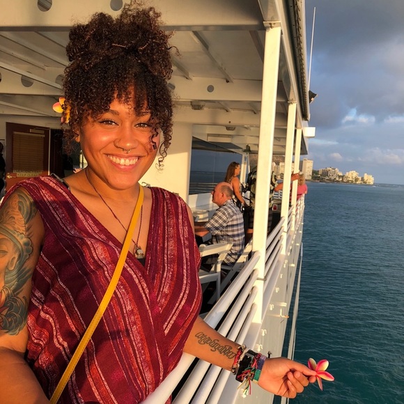 Meet your Posher, Marissa - Picture 1 of 1